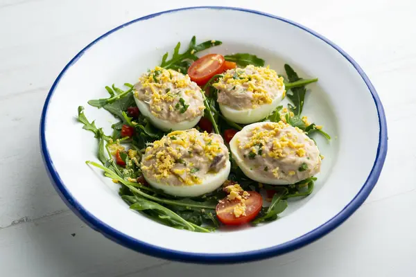 Eieren Gevuld Met Tonijn Mayonaise — Stockfoto