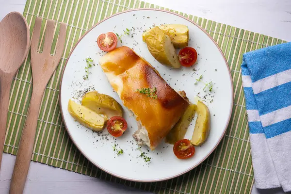 Segovia Spanferkel Ofen Mit Äpfeln Gekocht — Stockfoto
