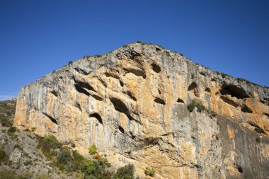 Ruta del abrigo de Chimiachas on la sierra de Guara, İspanya Huesca 'da.