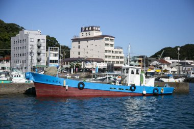 Nachikatsuura, Japonya; 1 Ekim 2023: Wakayama Katsuura Limanı 'ndaki Japon balıkçı tekneleri.