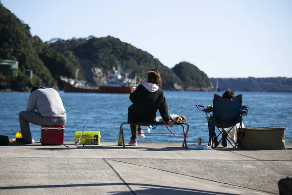 Nachikatsuura Japan Oktober 2023 Einheimische Fischen Einem Sonnigen Tag Hafen — Stockfoto