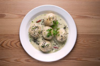 Beyaz şarap soslu balık köftesi. Barselona, İspanya 'dan geleneksel tapas.