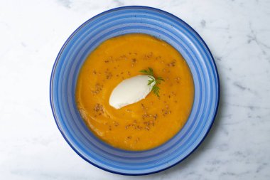 Kremalı ve fındıklı havuç ve kabak kreması..