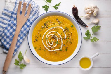 Kremalı ve fındıklı havuç ve kabak kreması..