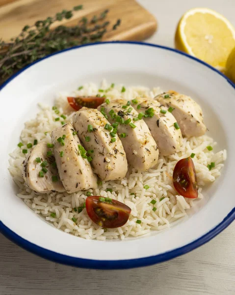 Limonlu tavuk ve kekik pilavı..