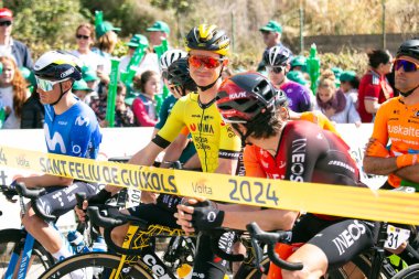 Girona, İspanya; 18 Mart 2024: Sepp Kuss (Visma Kiralama a Bike Takımı) La Volta Catalunya 2024.