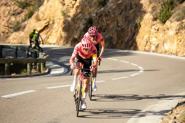 Girona, İspanya 18 Mart 2024: Hugh John CARTHY (GBR) Ekip EF EDUCATION - EASYPOST