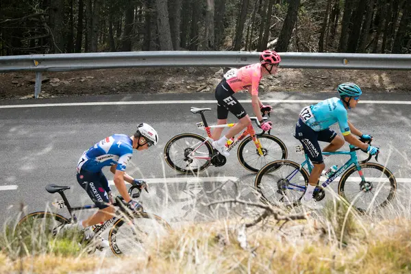 Girona, İspanya 18 Mart 2024: Hugh John CARTHY (GBR) Ekip EF EDUCATION - EASYPOST