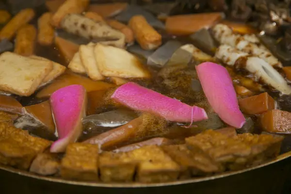 Oden Een Soort Nabemono Traditioneel Gekookt Een Donabe Kleipot Voorzien — Stockfoto
