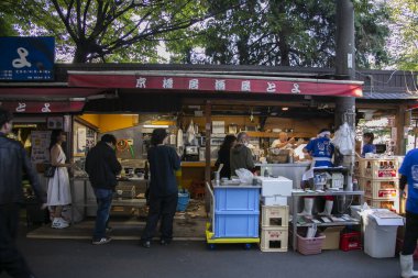 Osaka, Japonya; 20 Ekim 2023: Izakaya Toyo Netflix Show 'da yer aldıktan sonra ünlü oldu: Street Food Asia.