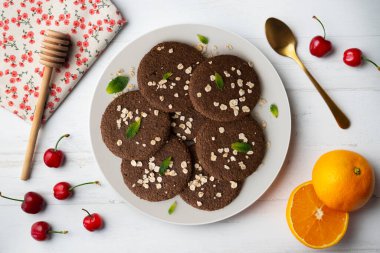 Yulaflı lezzetli vejetaryen çikolatalı kurabiyeler..