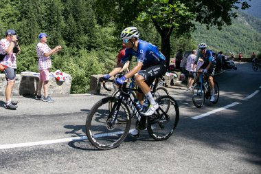 Nice, Fransa; 21 Temmuz 2024: Profesyonel bisikletçi Enric Mas Team Movistar İspanya Tour de France 2024 'teki Col de Turini' de bir dağ sahnesinde