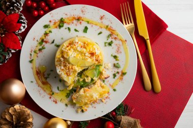 Causa Peruana. Causa Lima, patates, avokado, tavuk veya ton balığından yapılan geleneksel Peru mutfağı başlangıcıdır..