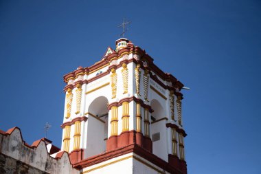 Meksika 'nın Oaxaca bölgesindeki Teotitlan del Valle' deki Preciosa Sangre de Cristo Kilisesi.