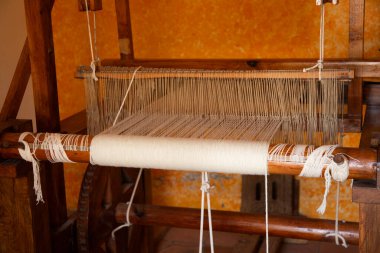 Meksika halılarının Teotitlan del Valle, Oaxaca Mexico 'daki zanaatı için atış ve makine.