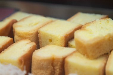 Oaxaca, Meksika; 1 Ocak 2025: Geleneksel tatlılar Oaxaca gıda pazarında empanadalar, kokadalar, mamonlar ile ayakta duruyor.