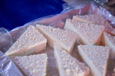 Oaxaca peyniri, quesillo veya dil peyniri, Oaxaca eyaletinin merkezi vadilerinden gelen taze ve yumuşak bir peynirdir..