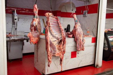 Kurutulmuş et. Meksika 'daki Oaxaca şehrinin merkez pazarında et tezgahı.