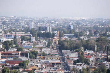 Cholula, Meksika 'dan Puebla şehrinin panoramik manzarası.