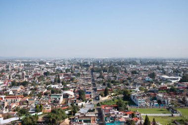 Cholula, Meksika 'dan Puebla şehrinin panoramik manzarası.
