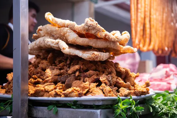 Puebla, Meksika 'da bir markette kızarmış domuz kabuğu..