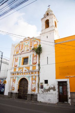 Puebla, Meksika, 1 Ocak 2025: Puebla, Meksika 'daki koloni kiliseleri ve dini binalar.