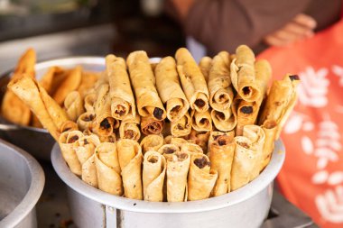 Geleneksel şekerleme tezgahı churros, bal ve Meksika 'nın Puebla şehrinden tipik hamur işleri..