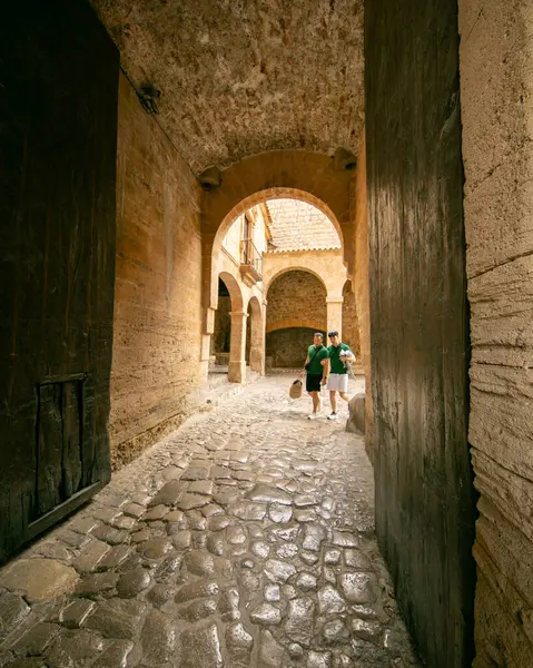 İbiza, İspanya; 1 Ekim 2024: The Portal de ses Taules, UNESCO 'nun Dünya Mirası Bölgesi olan Dalt Vila' nın görkemli girişi..