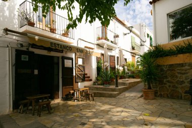 İbiza, İspanya; 1 Haziran 2025: İbiza adasının kuzeyindeki Sant Joan de Labritja kasabası.