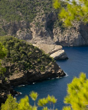 İbiza adasında Es Portitxol 'un güzel vahşi plajı