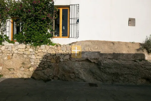 Puig de Misa 'nın eski mahallesi Santa Eulalia des Riu, İbiza adasında..