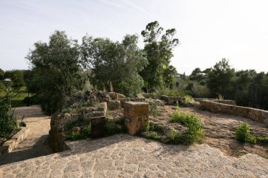 İbiza, İspanya; 1 Haziran 2025: İbiza 'nın güneydoğu kesimindeki güzel Santa Eulalia del Rio kıyı kasabası.