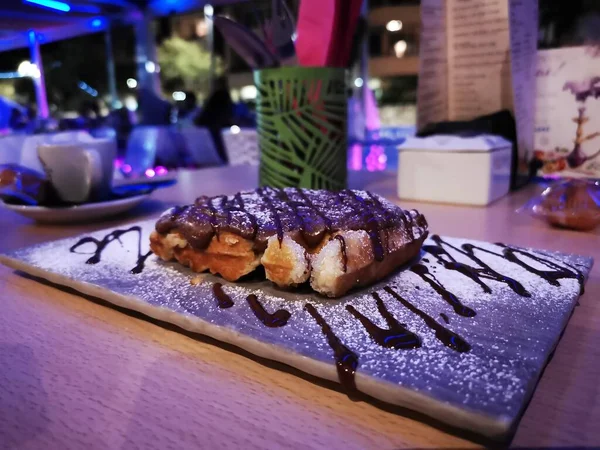 Çikolatalı Gofre Cubierto 