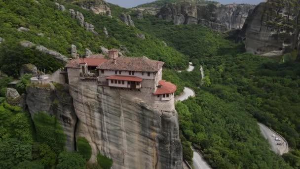 Yunanistan Kalambaka Yakınlarında Bir Meteora Doğu Ortodoks Manastırı Kompleksli Kaya — Stok video