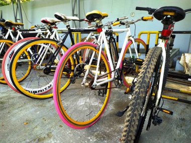 Şehirde bisiklet, spor olsun diye.