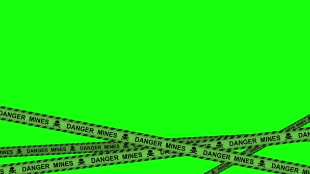地雷の緑のテープカーキストライプに注意してください頭蓋骨の地雷原の映像 軍事地域地雷警告シンボルの概念 高品質4K映像 — ストック動画