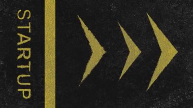 Açılış düğmesi döngülü video arkaplanı. Şirketin finans ortakları uygulaması için dikey reklamları mesafeye kaydırın