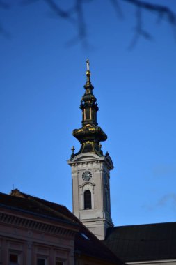 Güneşli bir günde, 1903 'ten kalma Kutsal Şehit George Ortodoks Kilisesi.