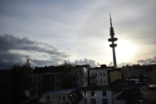 屋上から曇りの日にハンブルクのスカイライン — ストック写真
