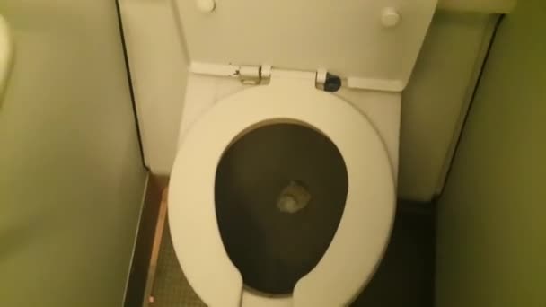 Общественный туалет скрытая камера