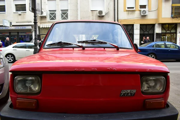 Kırmızı Renkli Peglica Ile Polski Fiat 126 Detayları — Stok fotoğraf