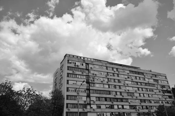 Brutalizmus Stílusú Lakóépület Monokróm — Stock Fotó