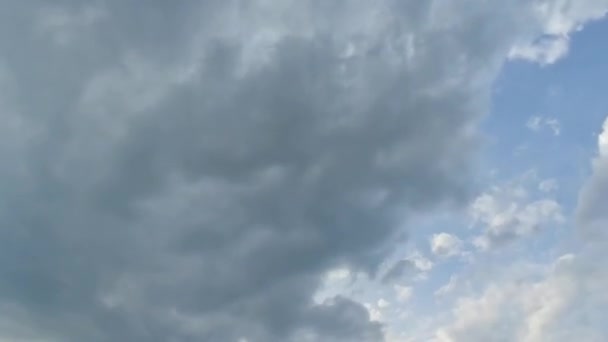 Nori Înainte Ploaie Timelapse — Videoclip de stoc