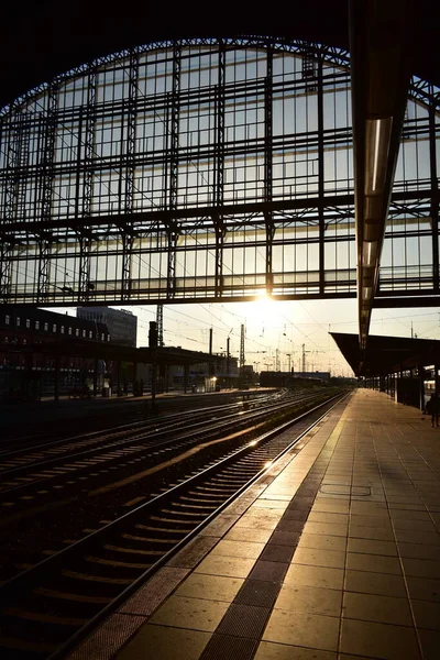 Tågstationen Solnedgången — Stockfoto