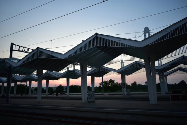 Bahnhof Der Stadt Bei Sonnenuntergang — Stockfoto