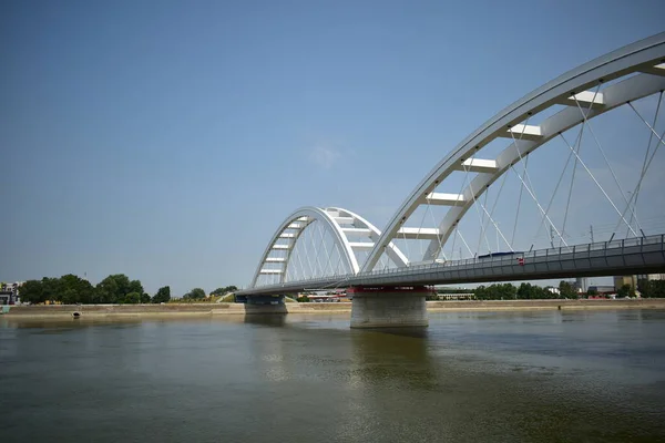 塞尔维亚Novi Sad 2023 Eelj Bridge Danube River Sunny Day — 图库照片
