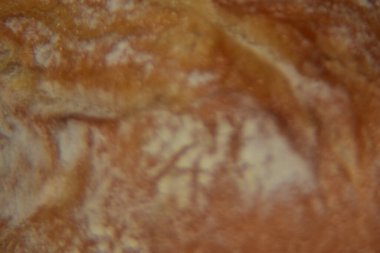 Beyaz buğday ekmeği ile kapatın. 