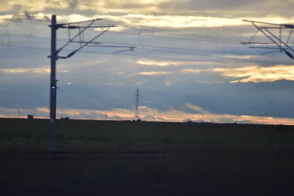 Закат Над Равниной Облачный День — стоковое фото