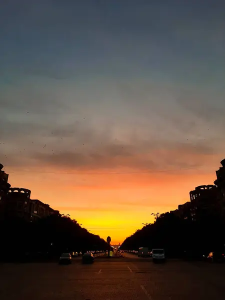 Şehir manzarası, şehirde gün batımı. Yüksek kaliteli fotoğraf.