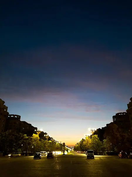 Şehir manzarası, şehirde gün batımı. Yüksek kaliteli fotoğraf.